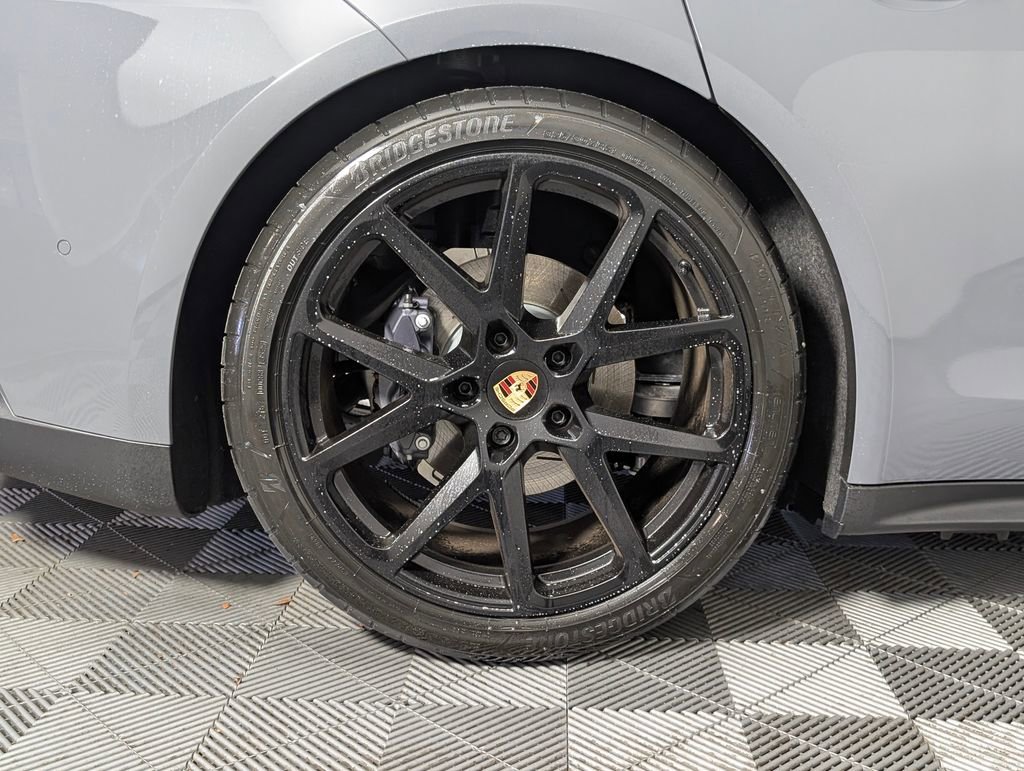 New 2026 Porsche Panamera image 13