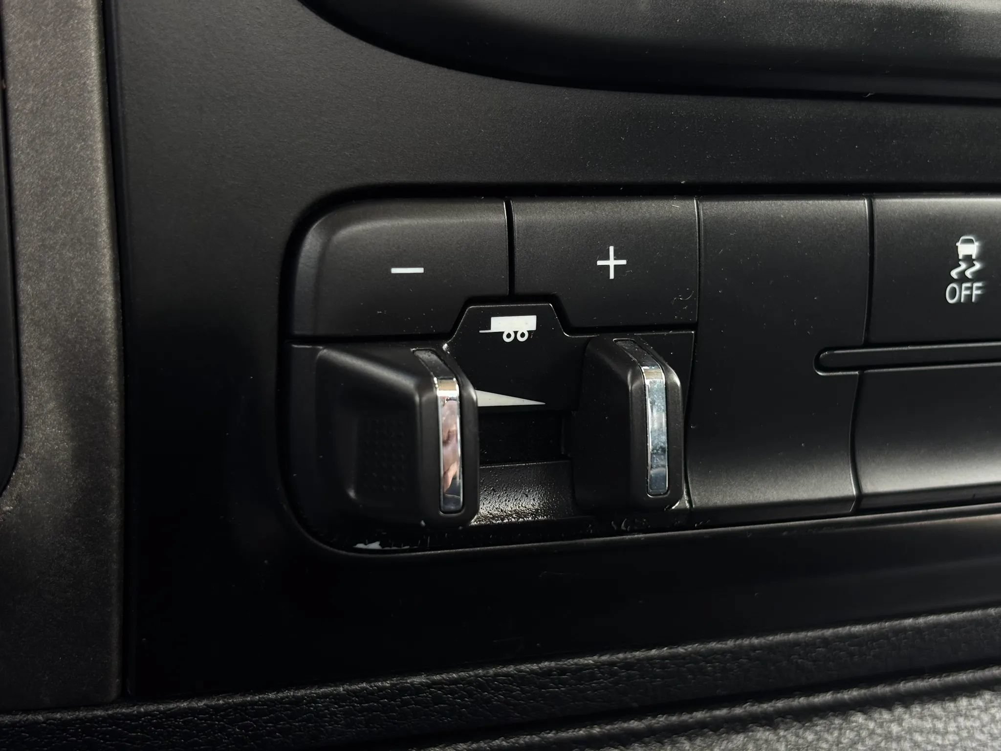 Used 2018 RAM 3500 Tradesman w/ Chrome Appearance Group AWD/4WD image 53