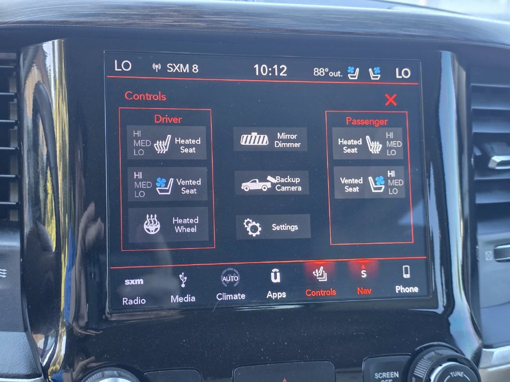 Used 2019 RAM 1500 Laramie AWD/4WD image 16