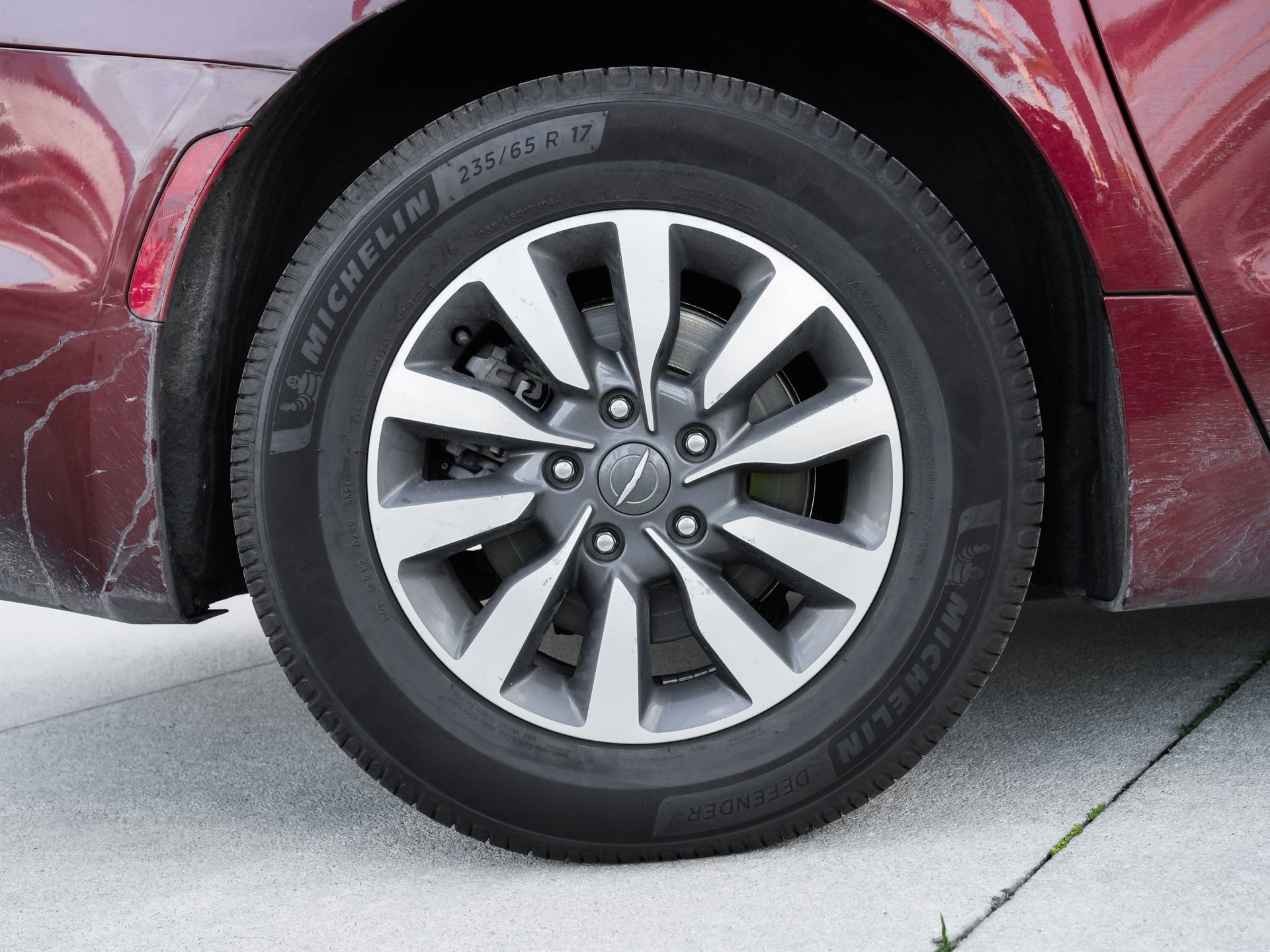 Used 2022 Chrysler Pacifica Limited w/ Uconnect Theater Family Group FWD image 12