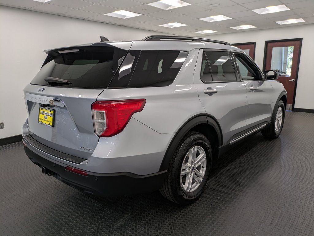 Used 2022 Ford Explorer XLT w/ Class IV Trailer Tow Package image 4