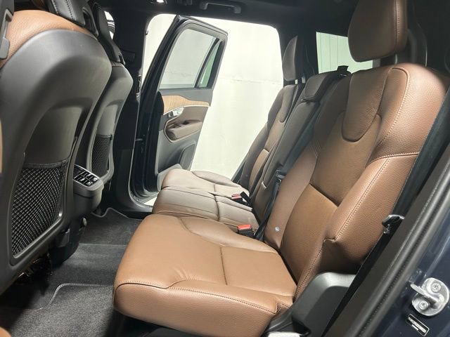 Used 2025 Volvo XC90 B5 Plus image 10