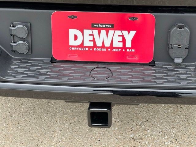 New 2026 RAM 1500 Laramie AWD/4WD image 37