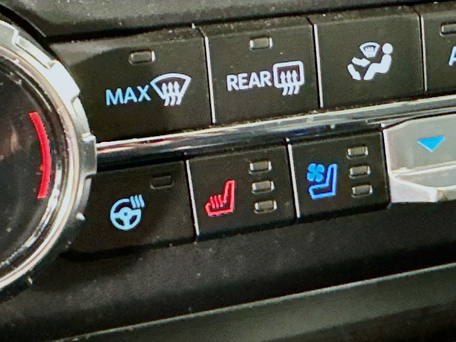 Used 2024 Ford F250 Lariat w/ Sport Appearance Package AWD/4WD image 24