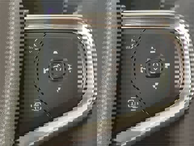 Used 2023 Volvo XC40 Recharge Ultimate w/ Protection Package Premier image 63