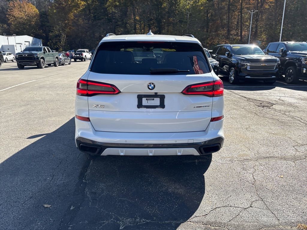 Used 2019 BMW X5 xDrive50i w/ M Sport Package image 4