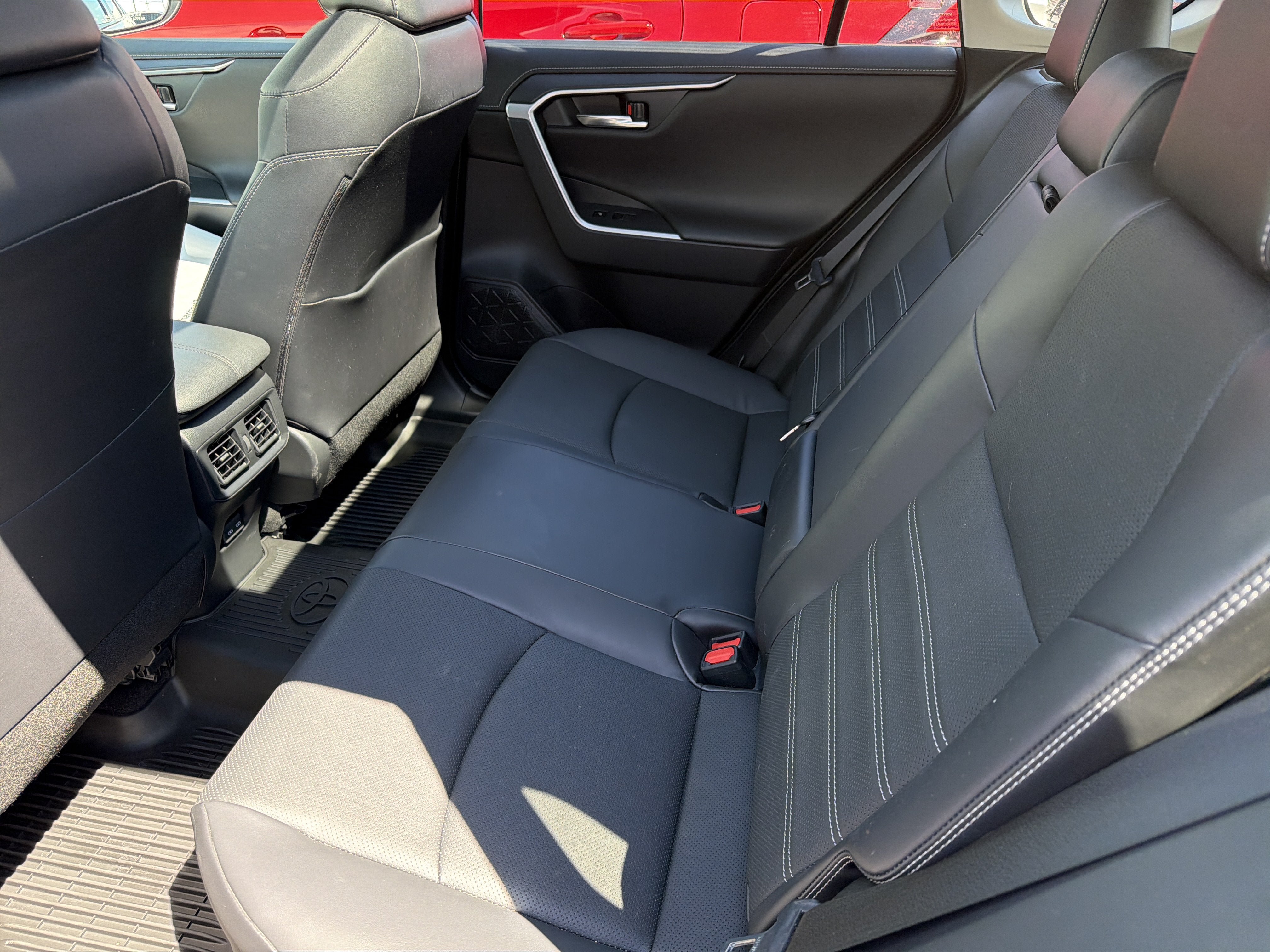 Used 2023 Toyota RAV4 Limited AWD/4WD image 27