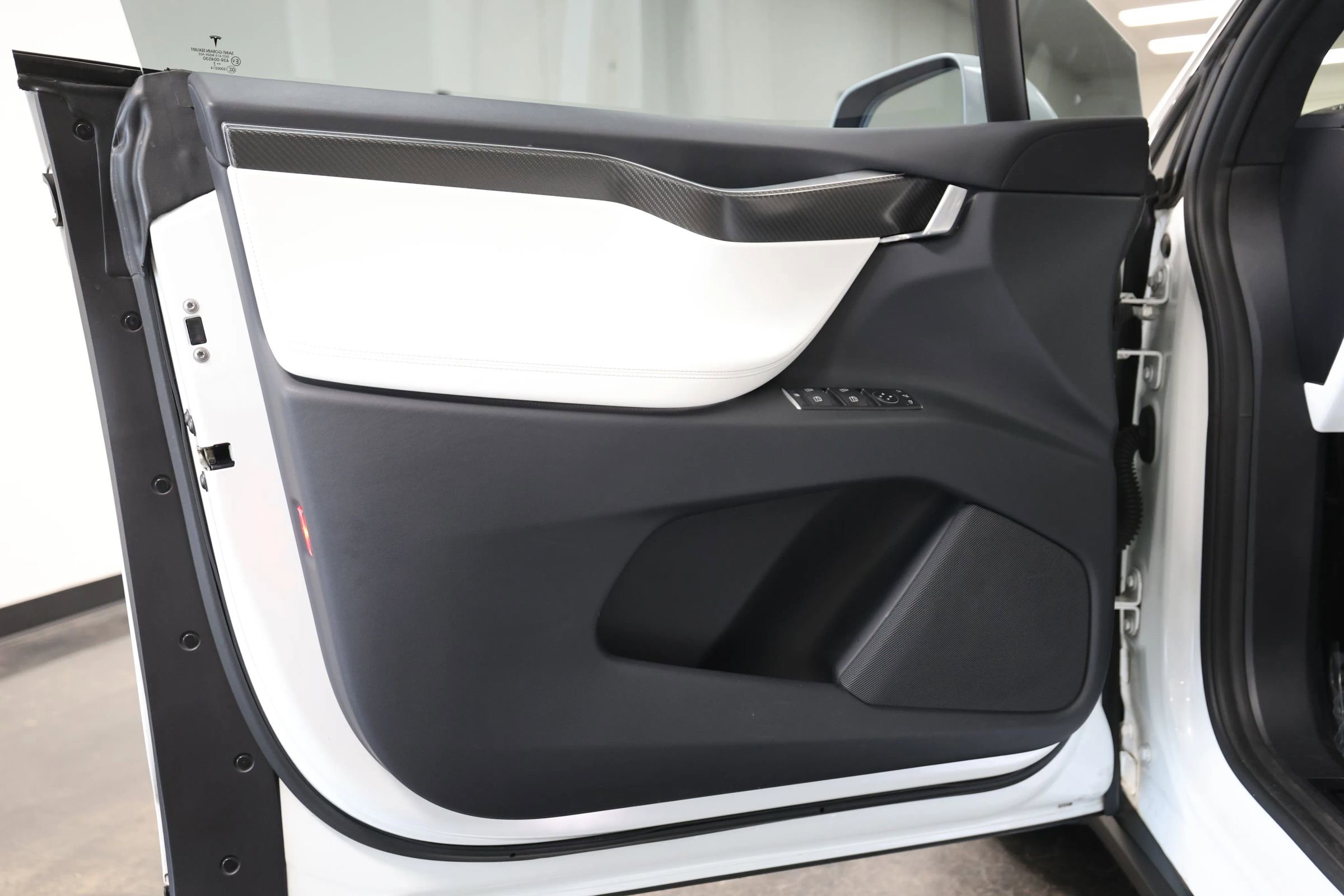 Used 2017 Tesla Model X 100D image 24