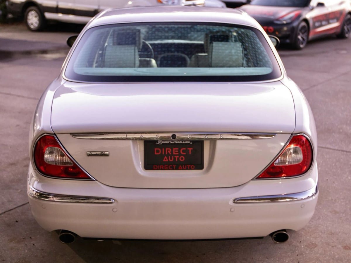 Used 2004 Jaguar XJ8 RWD image 12