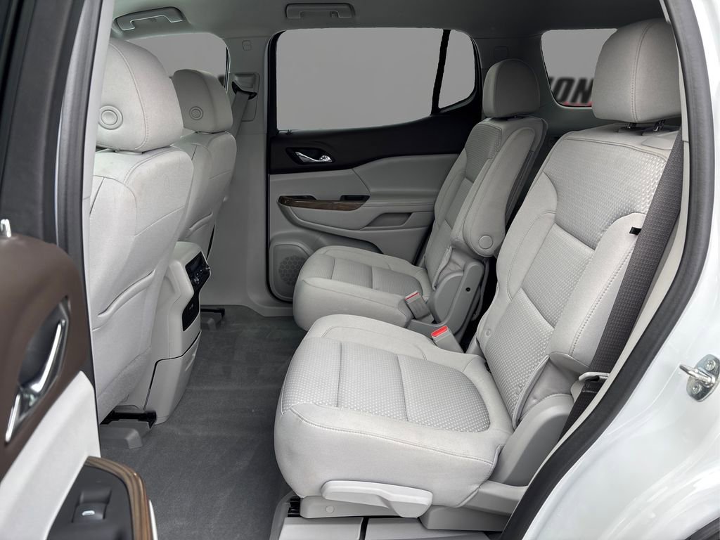 Used 2023 GMC Acadia SLE w/ LPO, Floor Liner Package image 10
