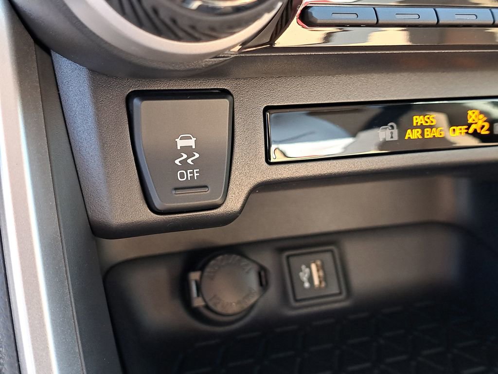 New 2025 Toyota RAV4 XLE image 25