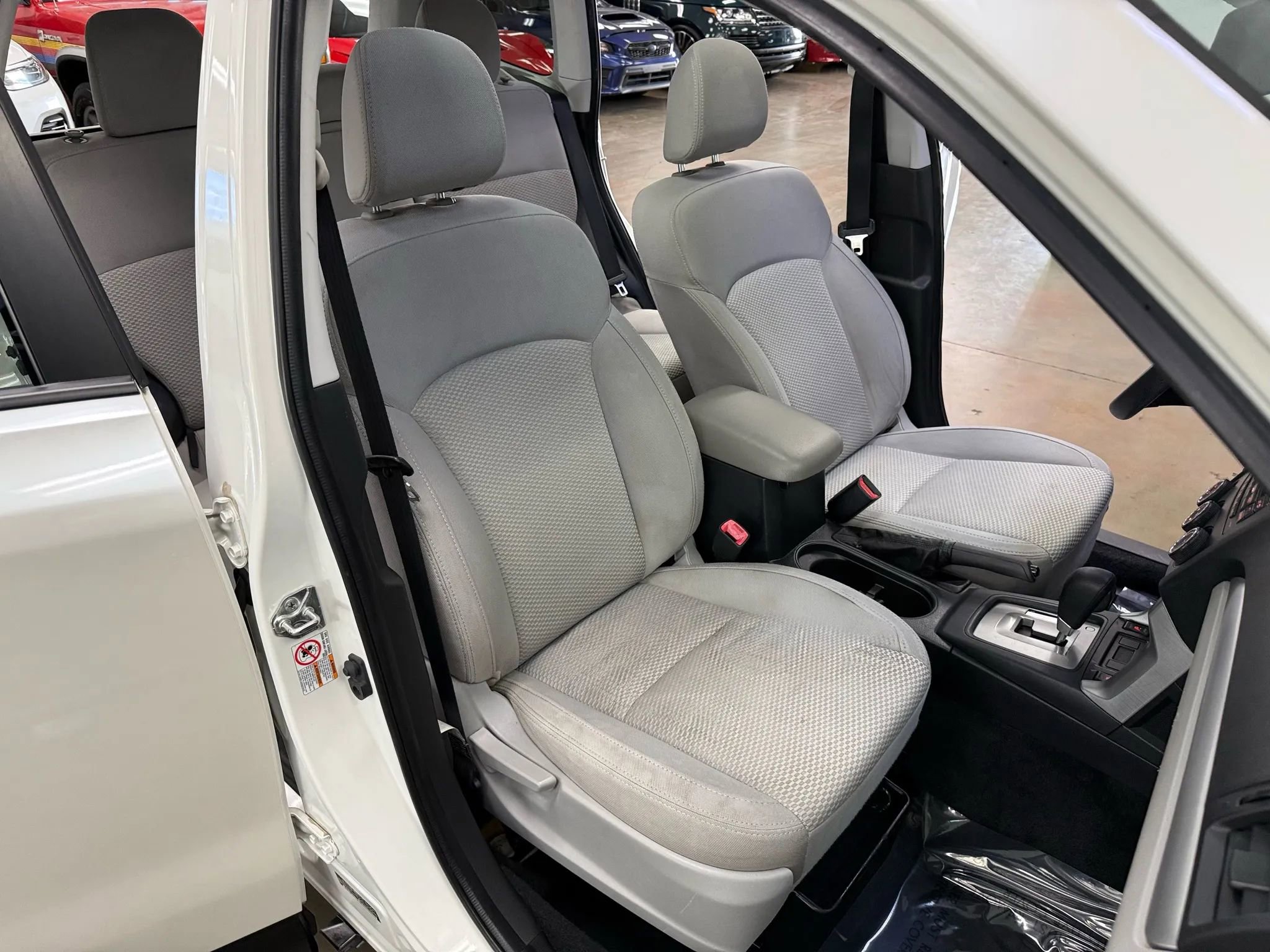 Used 2015 Subaru Forester 2.5i Premium w/ All-Weather Package image 9