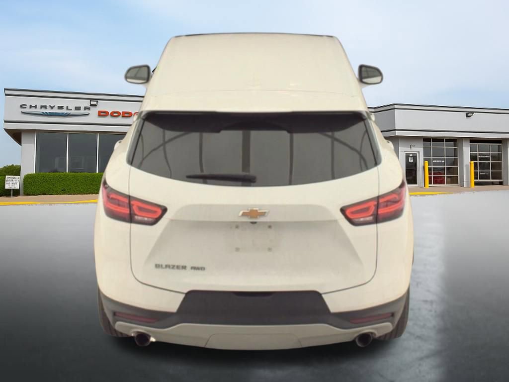Used 2025 Chevrolet Blazer LT AWD/4WD image 7