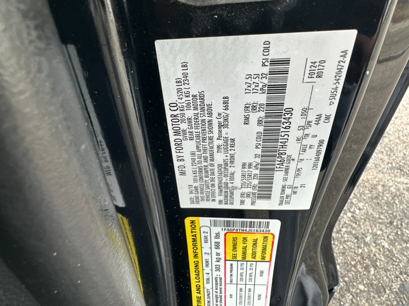 Certified 2018 Ford Mustang Coupe image 27