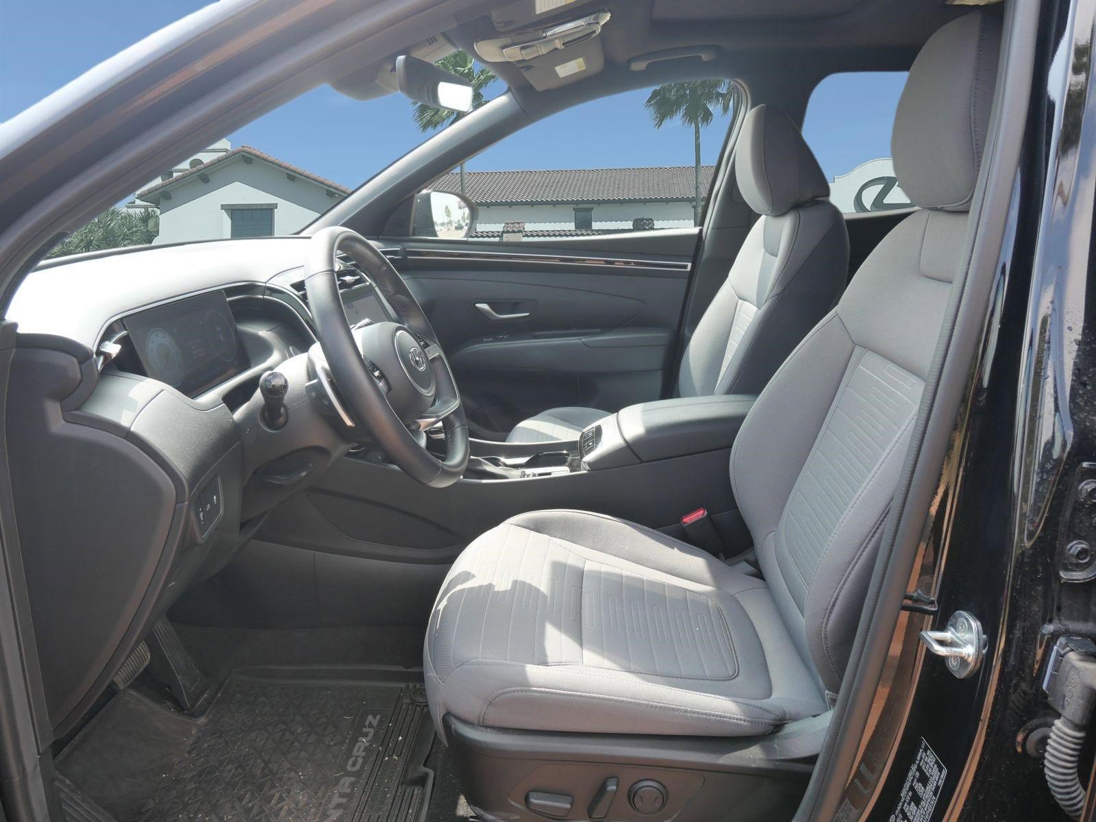 Used 2023 Hyundai Santa Cruz SEL Premium image 9
