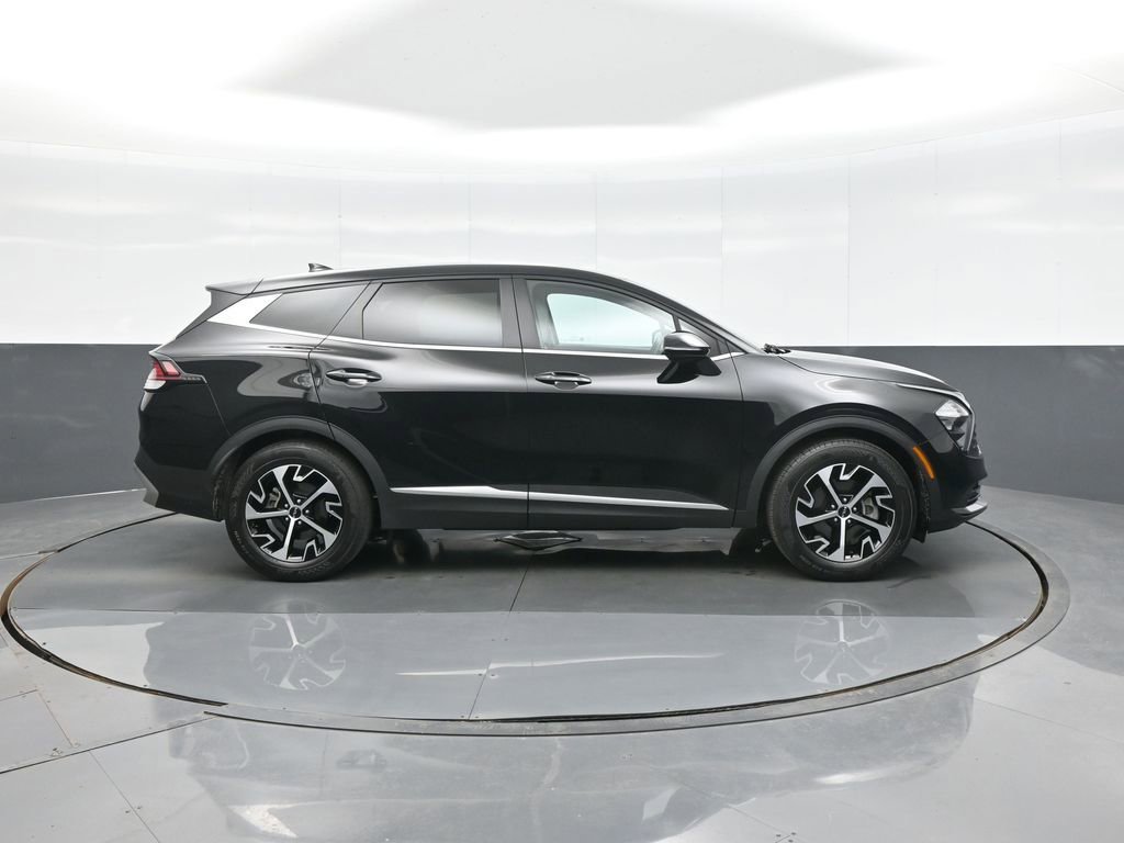 Used 2023 Kia Sportage EX image 8