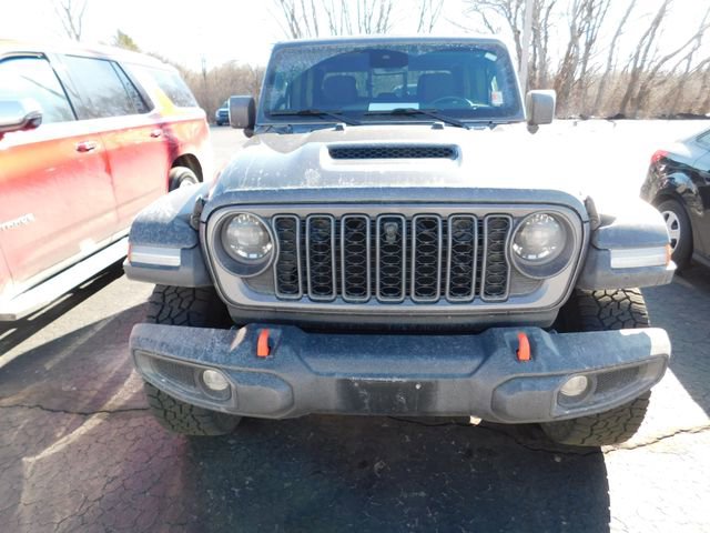 Used 2024 Jeep Gladiator Mojave w/ Technology Group image 2