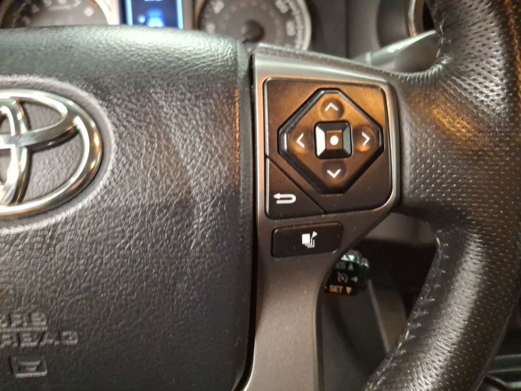 Used 2017 Toyota Tacoma SR5 w/ Tow Package image 16