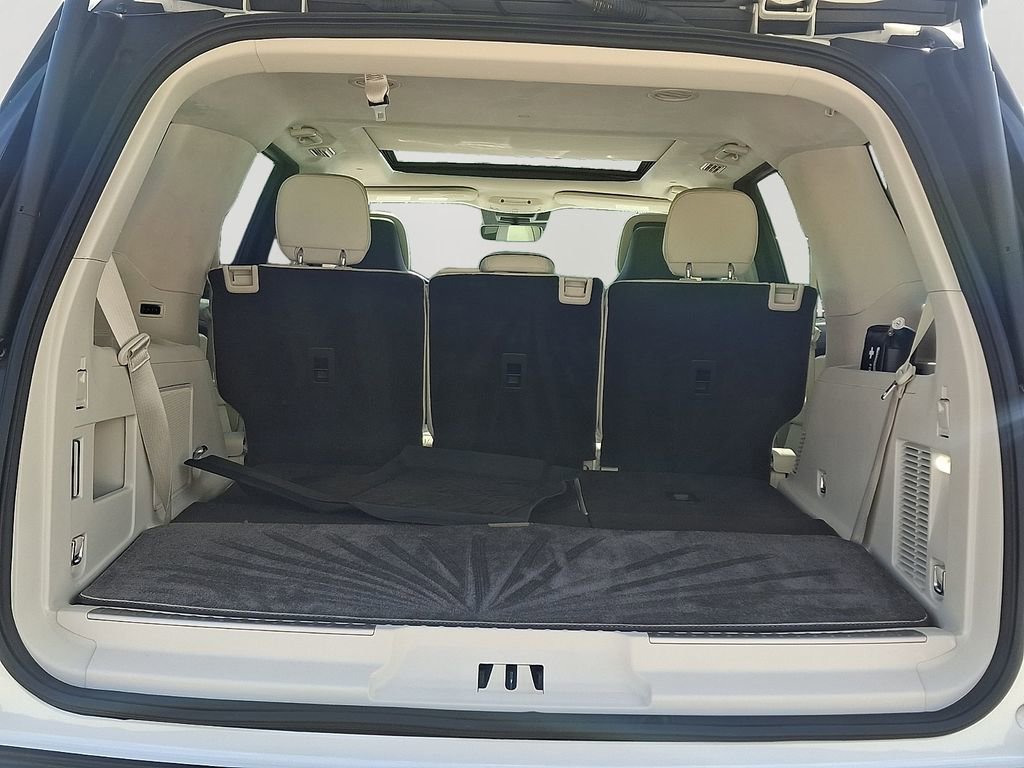 Used 2021 Lincoln Navigator Black Label w/ Cargo Convenience Package AWD/4WD image 28