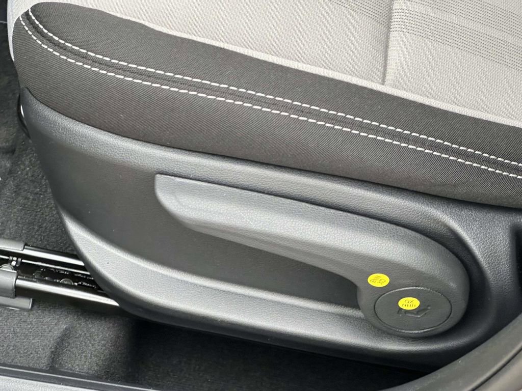 New 2026 Hyundai Venue SEL FWD image 14