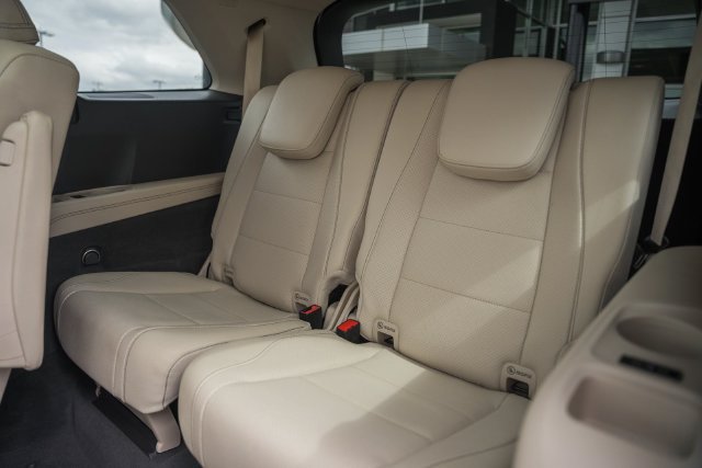 Used 2020 Mercedes-Benz GLS 450 4MATIC image 36