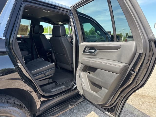 Used 2025 GMC Yukon Elevation w/ LPO, Elevation Black Package image 10