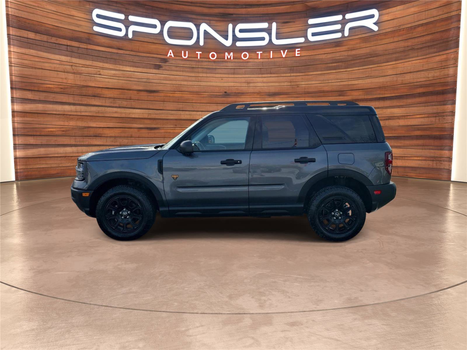Used 2025 Ford Bronco Sport Badlands image 2