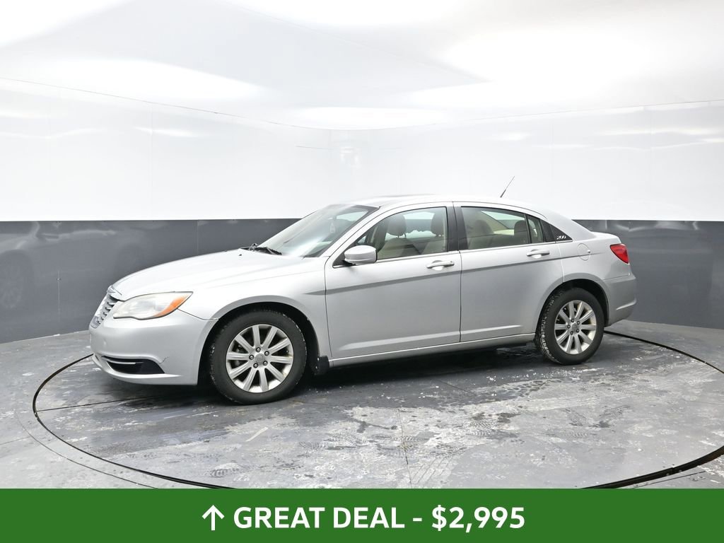Used 2011 Chrysler 200 Touring image 8