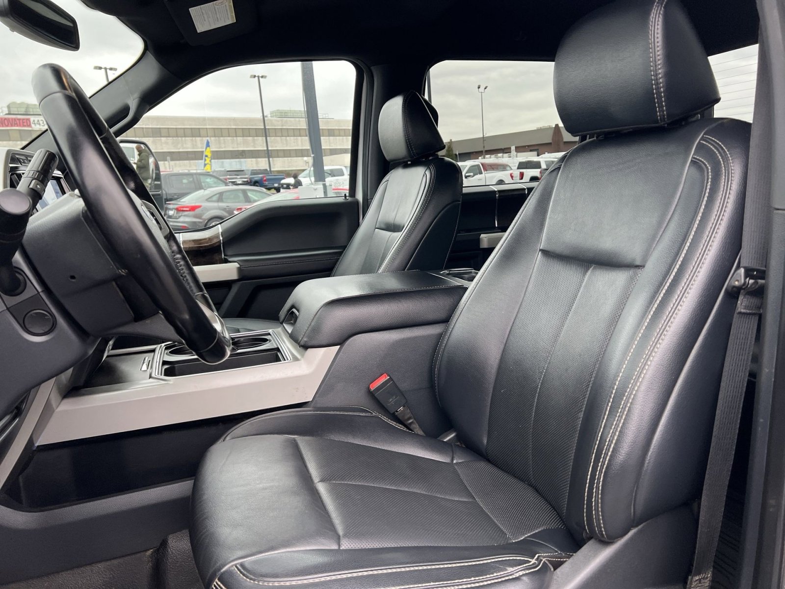 Used 2022 Ford F350 Lariat w/ Lariat Ultimate Package image 13