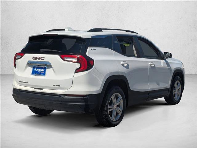 Used 2022 GMC Terrain SLE w/ Driver Convenience Package image 5