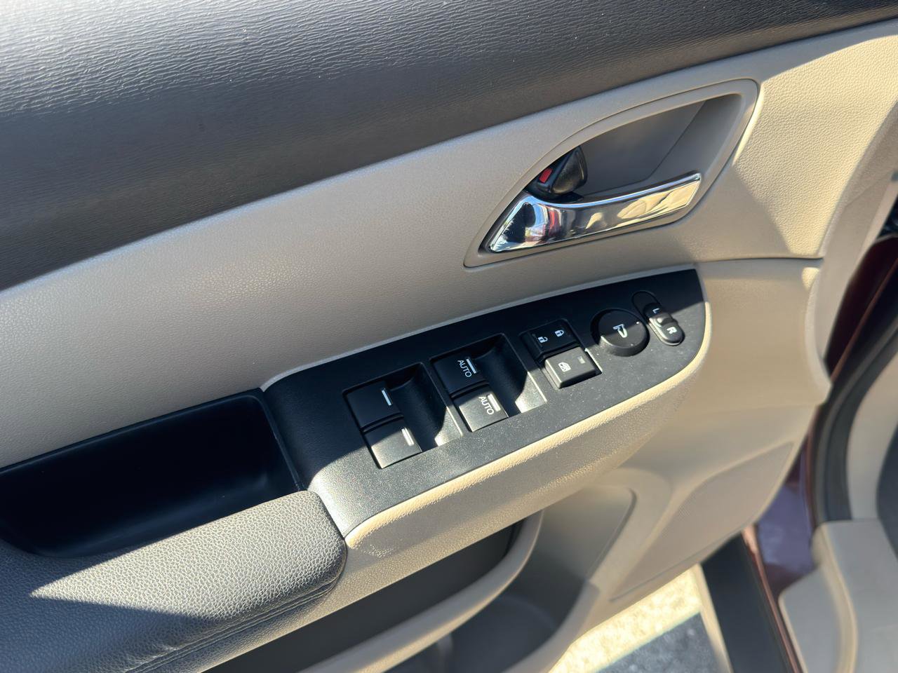 Used 2016 Honda Odyssey LX image 10