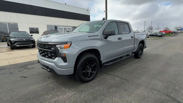 Used 2024 Chevrolet Silverado 1500 Custom w/ Turbomax Blackout Package image 4