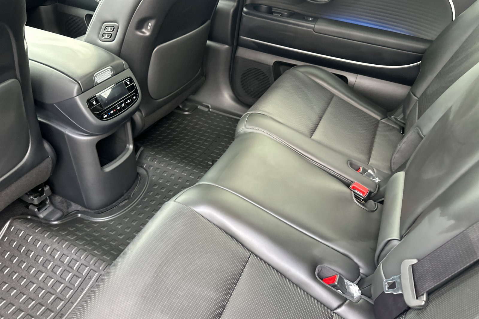 New 2026 Hyundai Ioniq 9 SEL AWD/4WD image 12