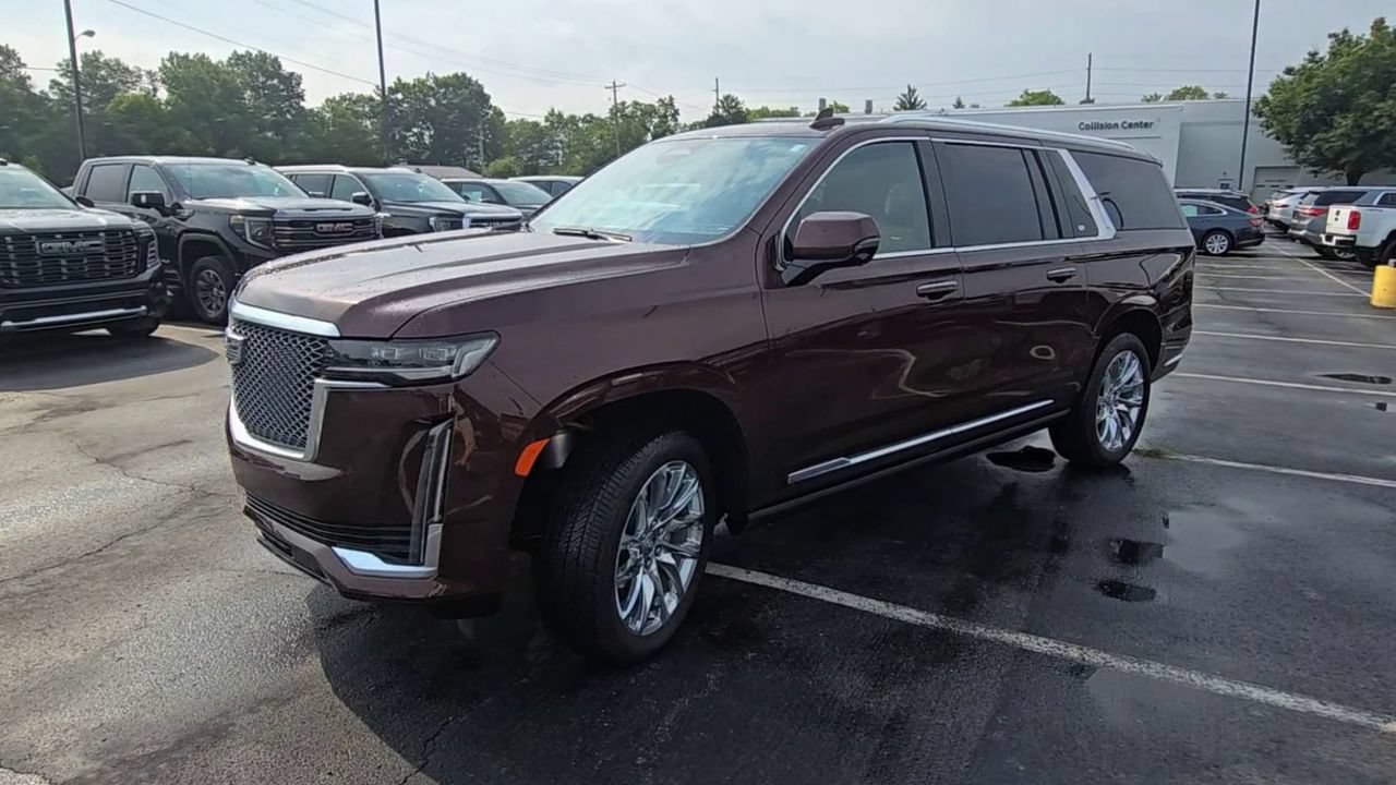 Certified 2023 Cadillac Escalade ESV Premium Luxury Platinum w/ LPO, Radiant Package AWD/4WD image 4