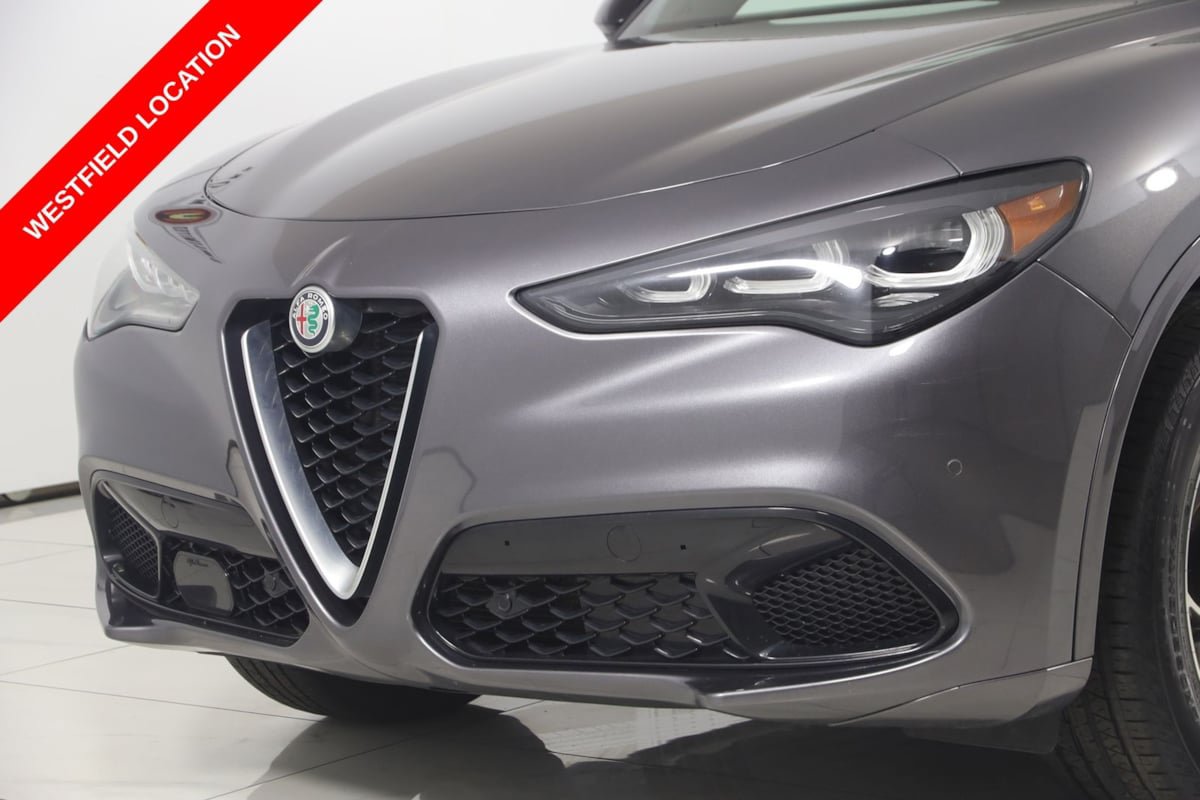 Used 2024 Alfa Romeo Stelvio Ti AWD/4WD image 51