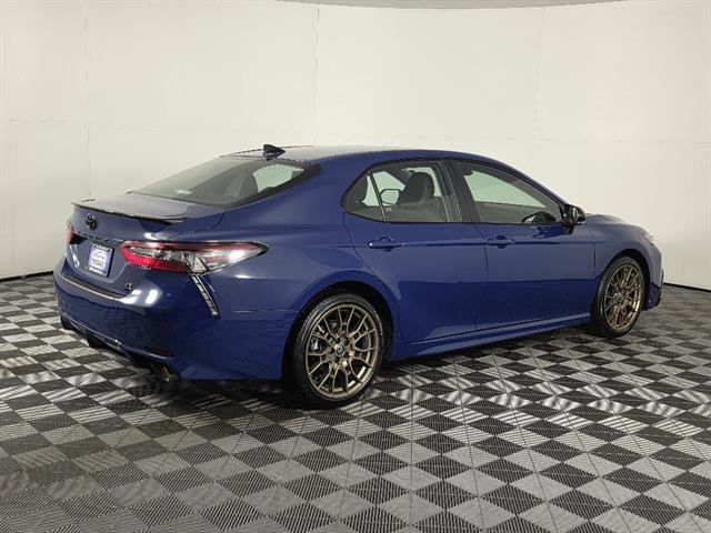 Used 2024 Toyota Camry SE AWD/4WD image 3