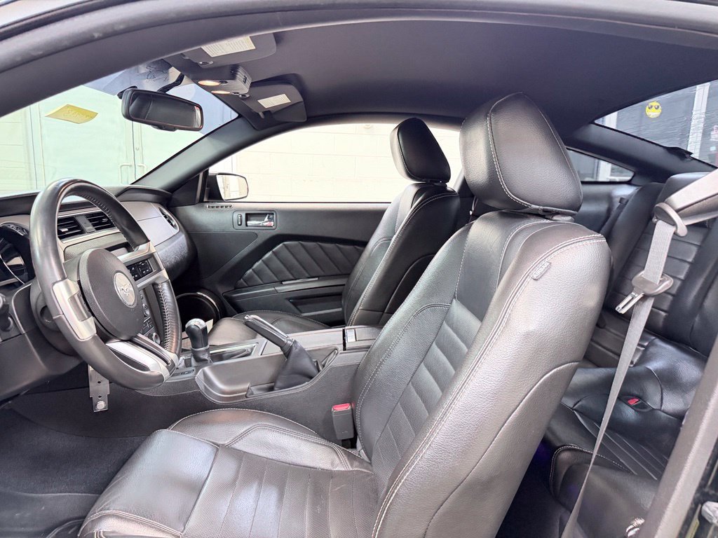 Used 2010 Ford Mustang GT RWD image 16