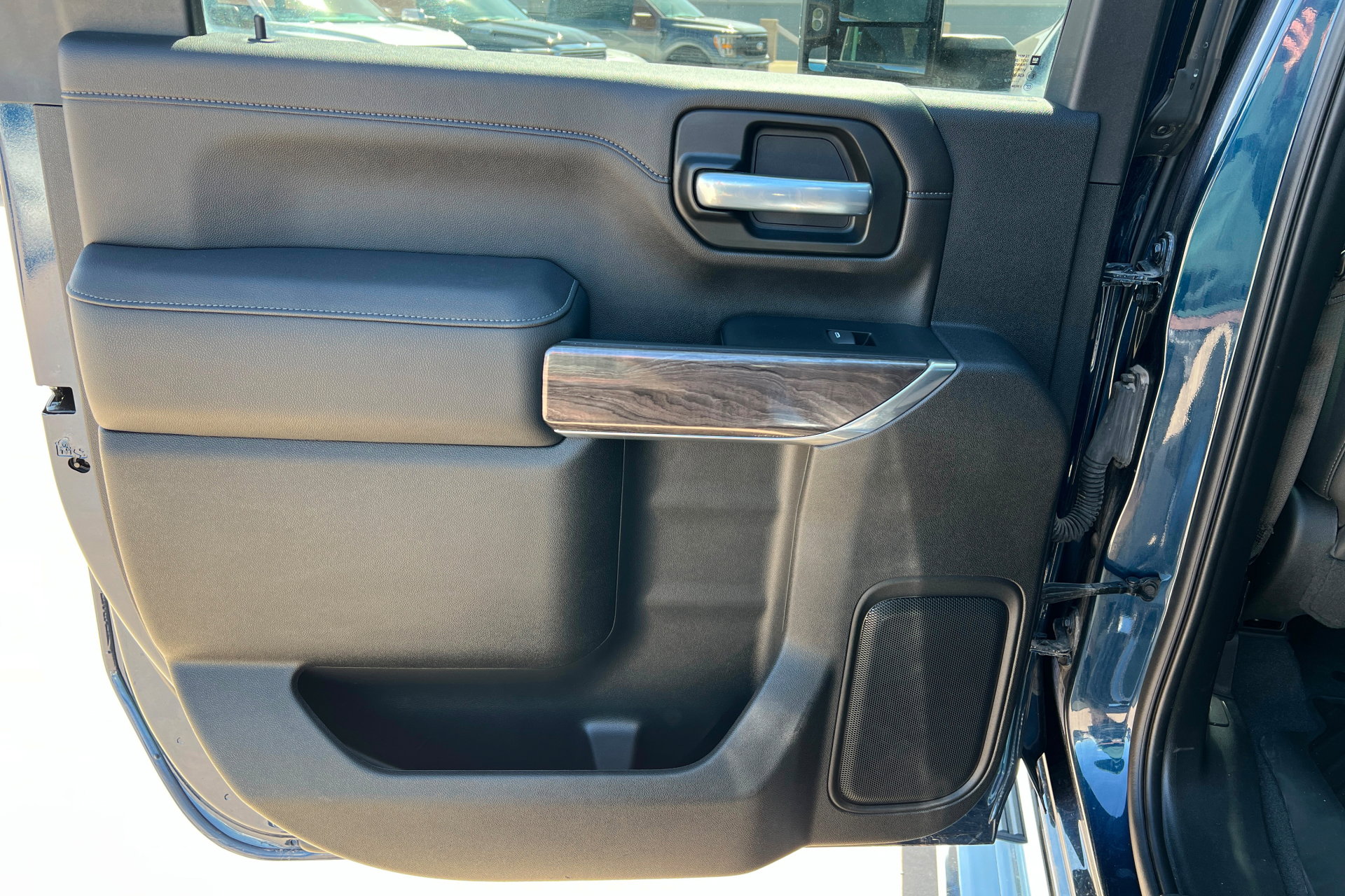 Used 2022 Chevrolet Silverado 3500 LTZ w/ LTZ Plus Package image 19