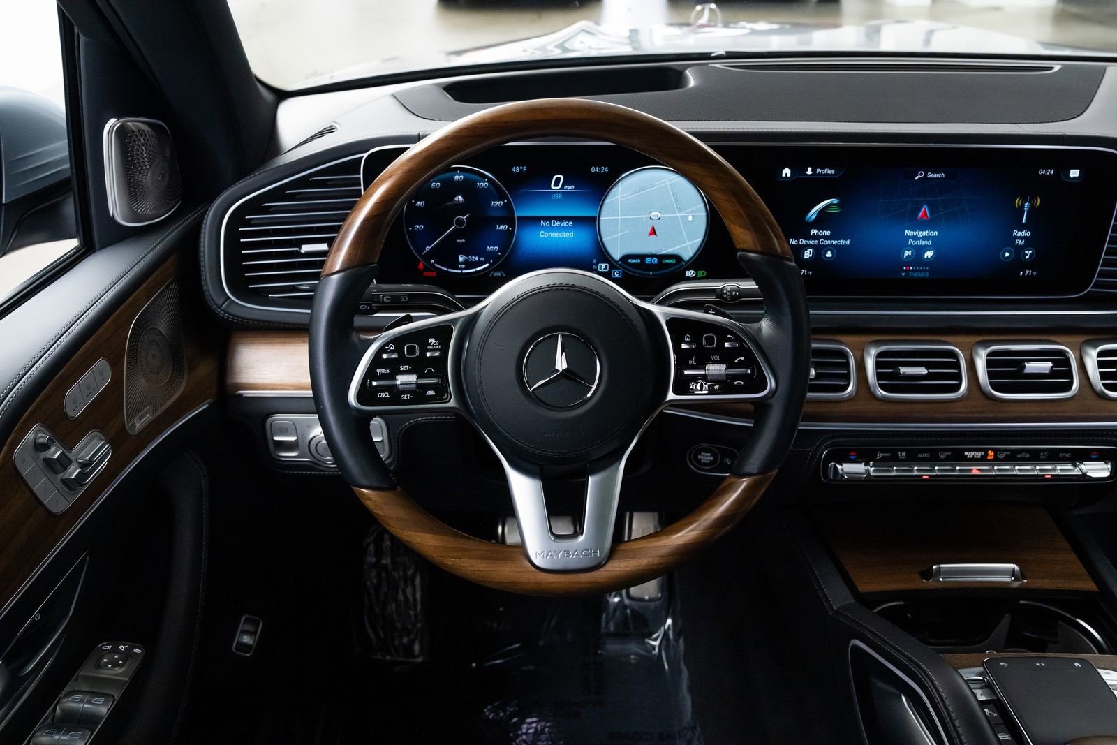 Used 2022 Mercedes-Benz Maybach GLS 600 4MATIC image 13