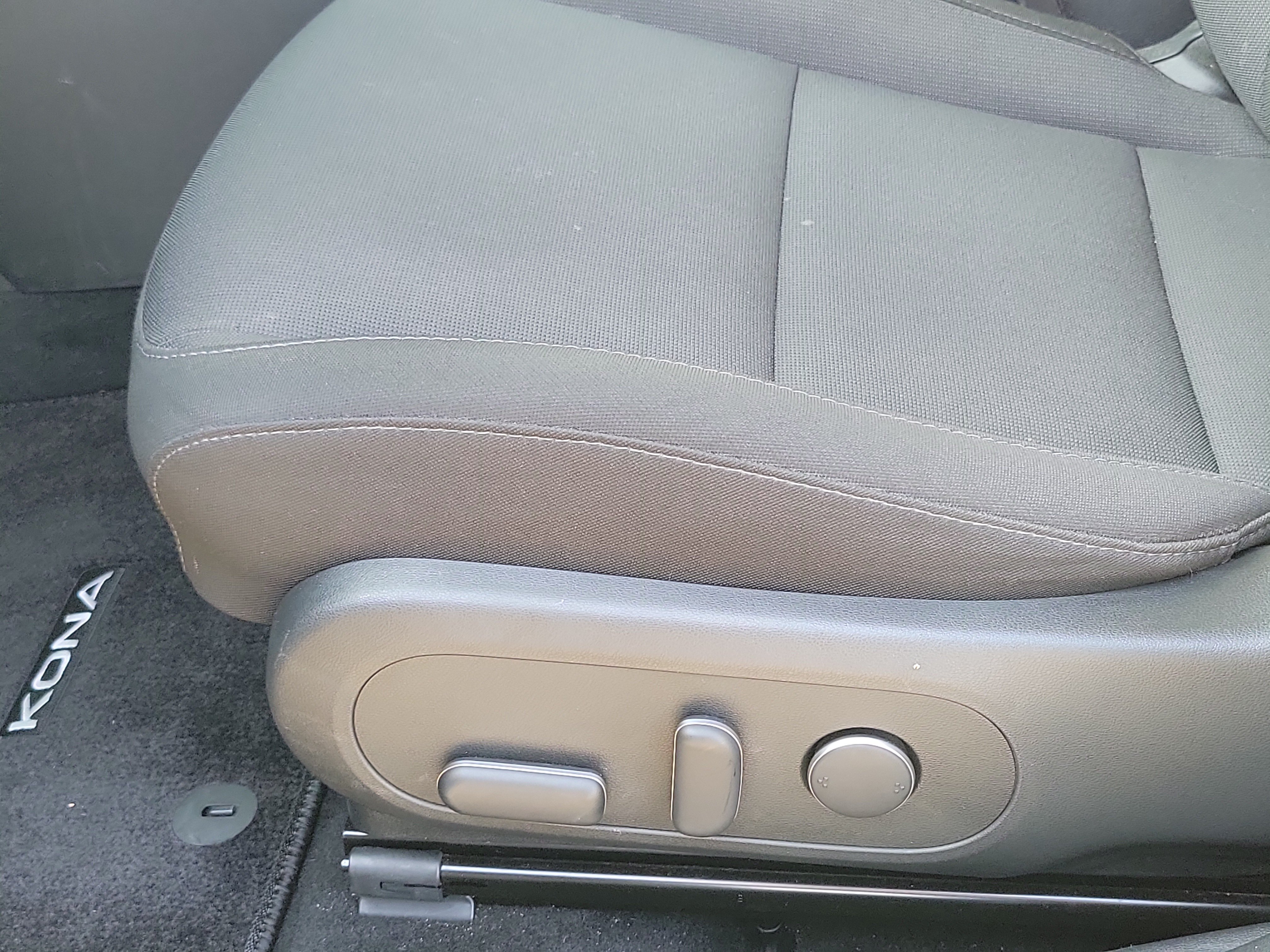 Certified 2024 Hyundai Kona SEL FWD image 19
