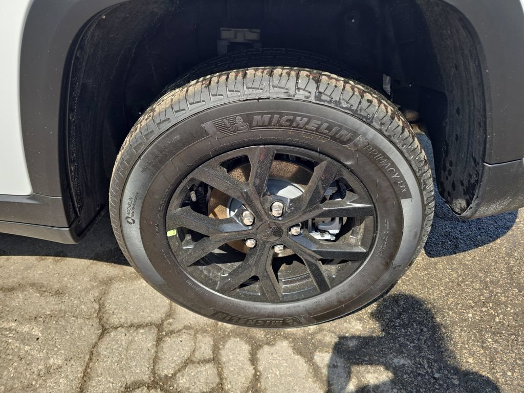 New 2026 Jeep Grand Cherokee Altitude AWD/4WD image 27