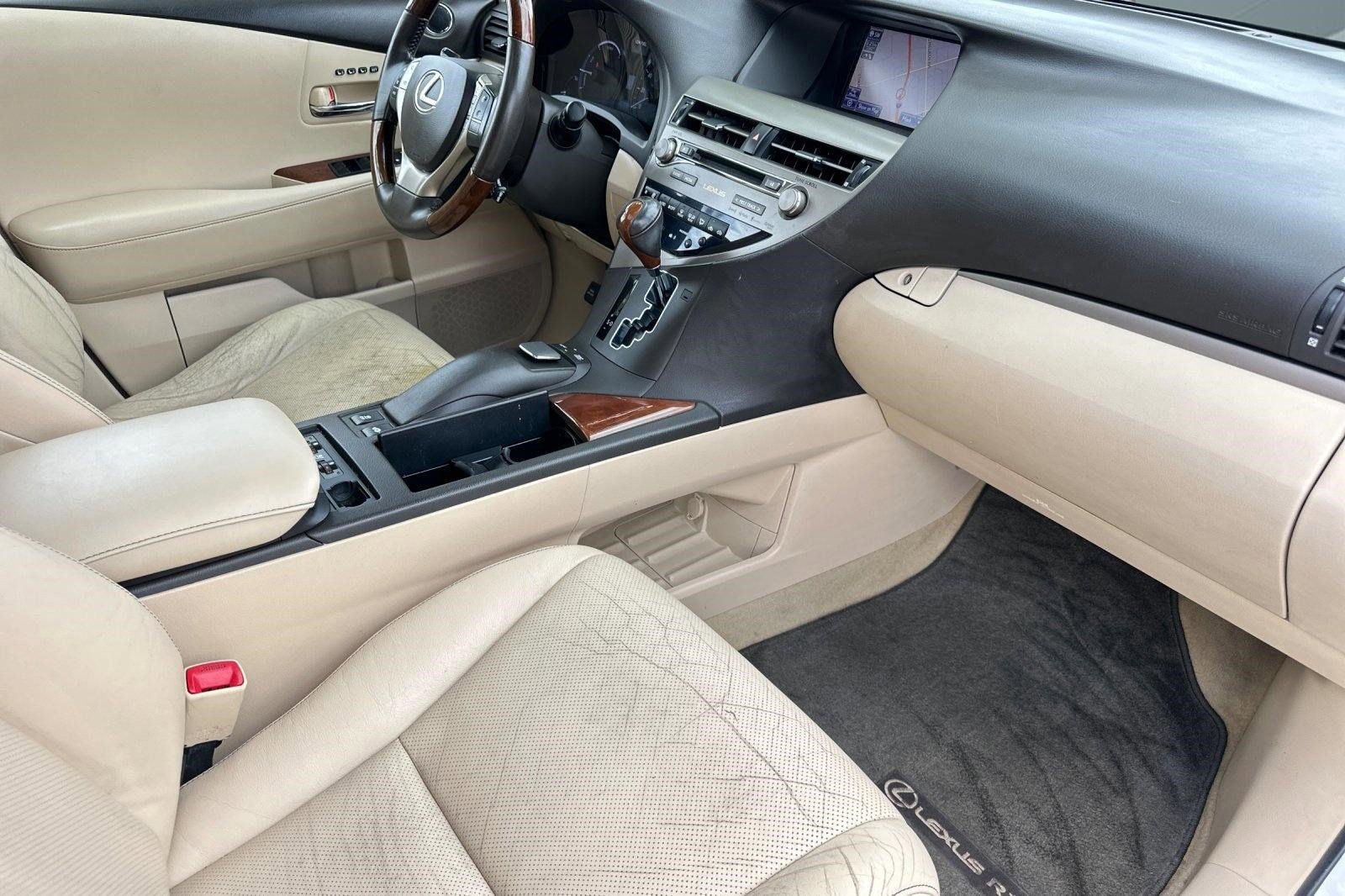 Used 2013 Lexus RX 450h FWD w/ Navigation Pkg image 32