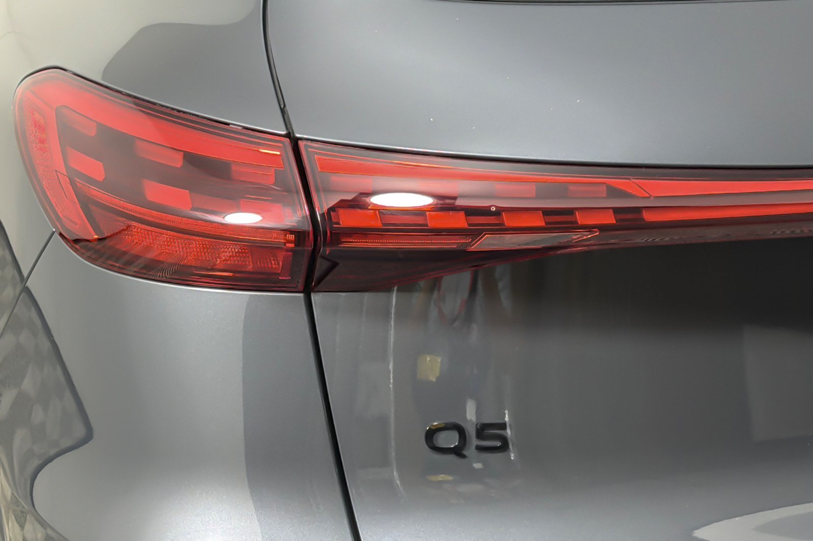 Used 2025 Audi Q5 Premium Plus w/ Premium Plus AWD/4WD image 26
