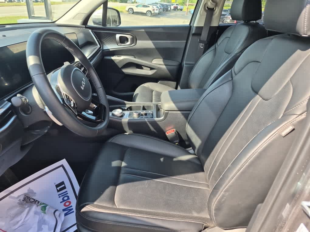 Used 2025 Kia Sorento EX AWD/4WD image 14