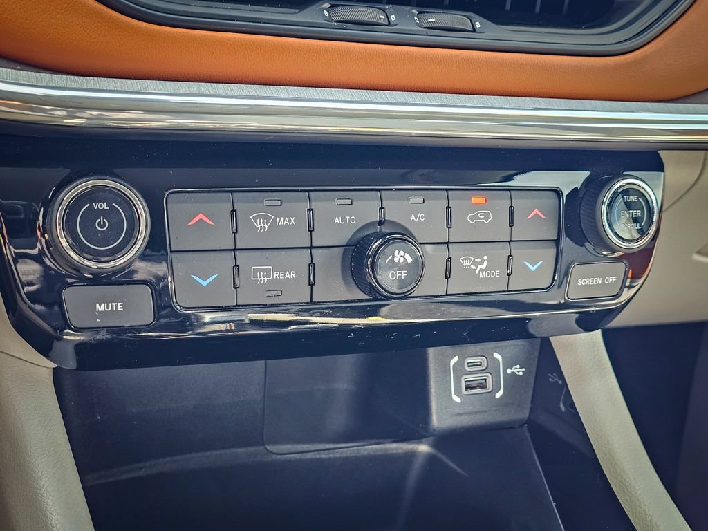 Certified 2022 Jeep Compass Limited AWD/4WD image 25