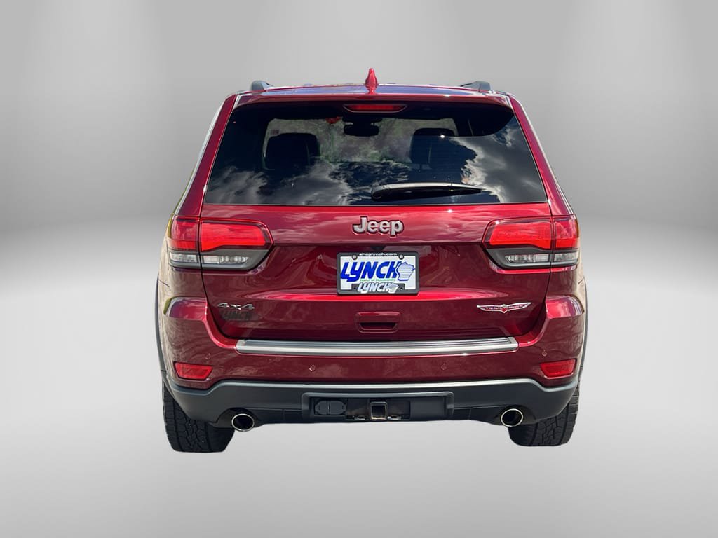 Used 2017 Jeep Grand Cherokee Trailhawk AWD/4WD image 3