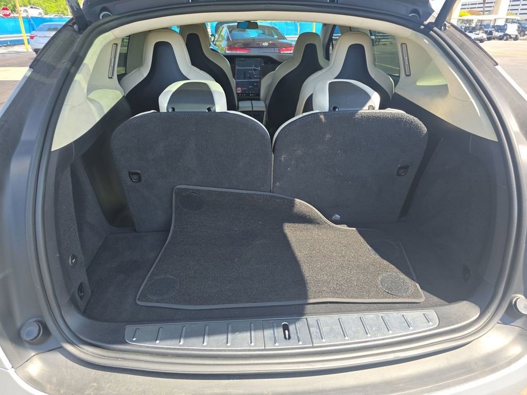 Used 2018 Tesla Model X 75D AWD/4WD image 6
