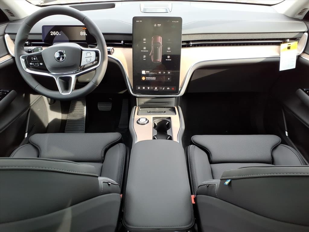 New 2025 Volvo EX90 Plus w/ Protection Package Premier AWD/4WD image 10