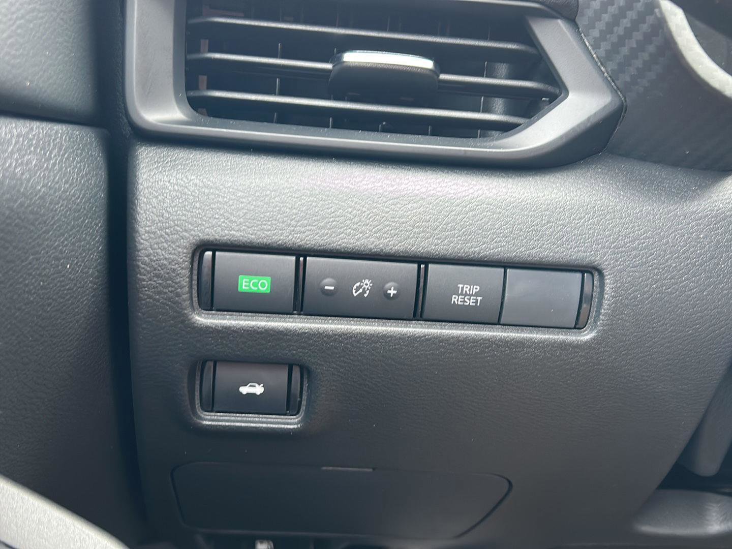 Used 2025 Nissan Sentra S image 14