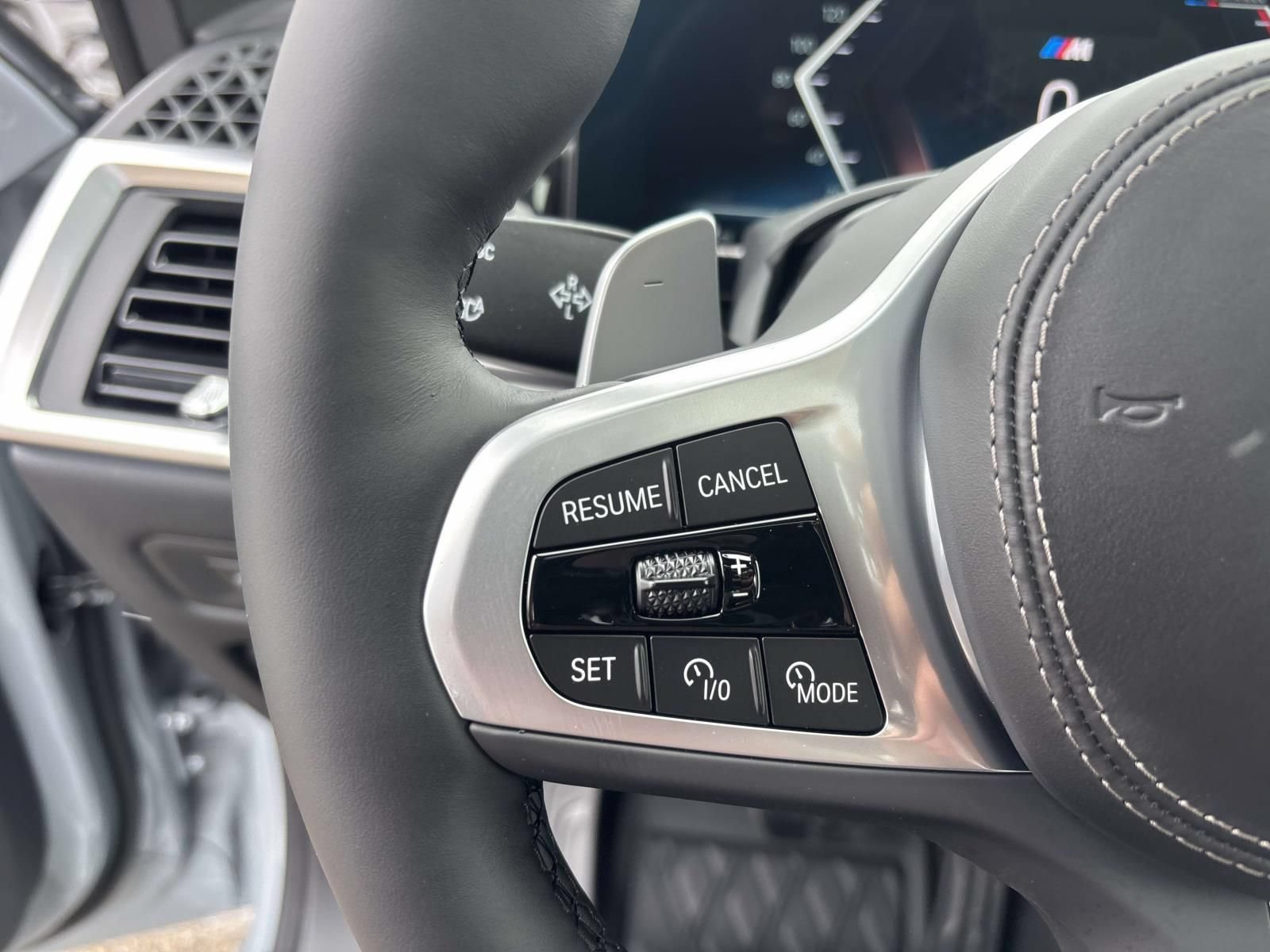 New 2026 BMW X5 xDrive40i w/ M Sport Package AWD/4WD image 17